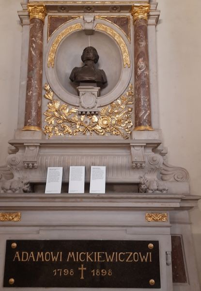 Tablca poświęcona Adamaowi Mickiewiczowi