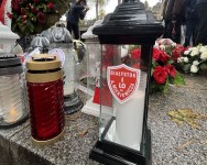 Cmentarz na Rossie pamiątkowy znicz