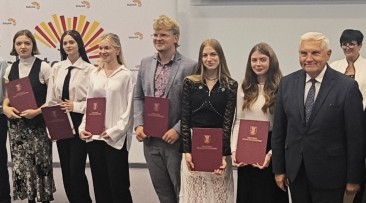 stypendyści artystyczni 2024 1
